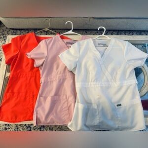 GREY’S ANATOMY SCRUB TOP BUNDLE (Medium)